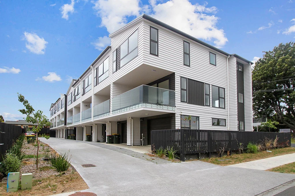 Papatoetoe 3Kwarto Design Living in Papatoetoe Central
