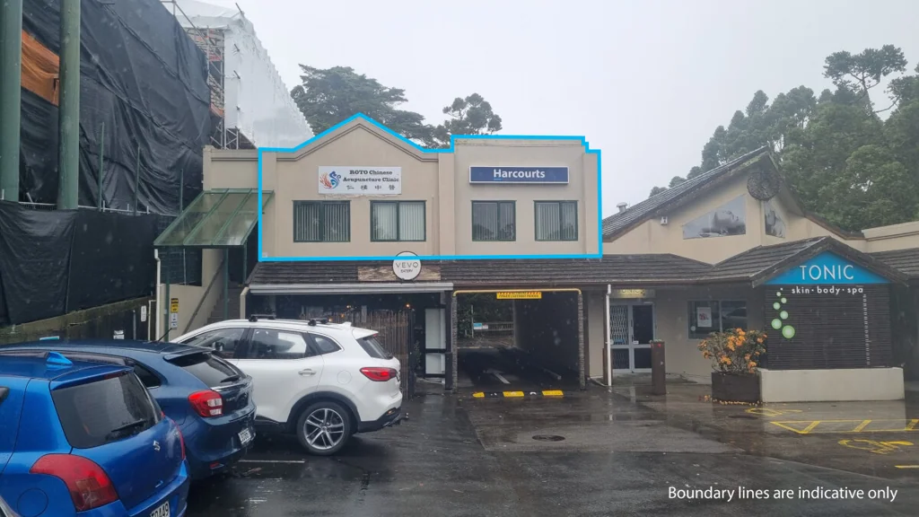 Titirangi Tidy Retail Space in Popular Titirangi