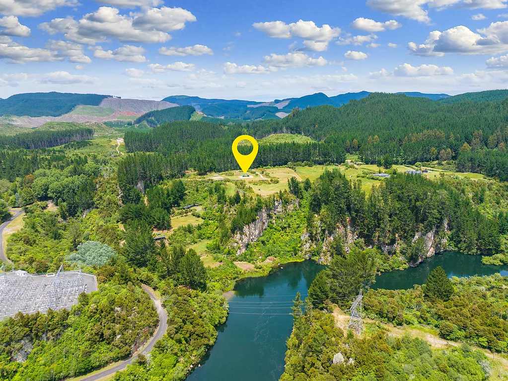 Wairakei and Surrounds Jet Boats, Campfires & Coffee by the River!