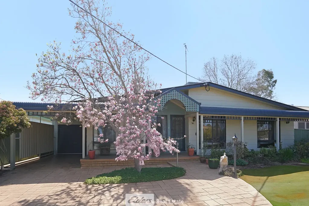 Griffith 4ห้องนอน Very Comfortable Home!
