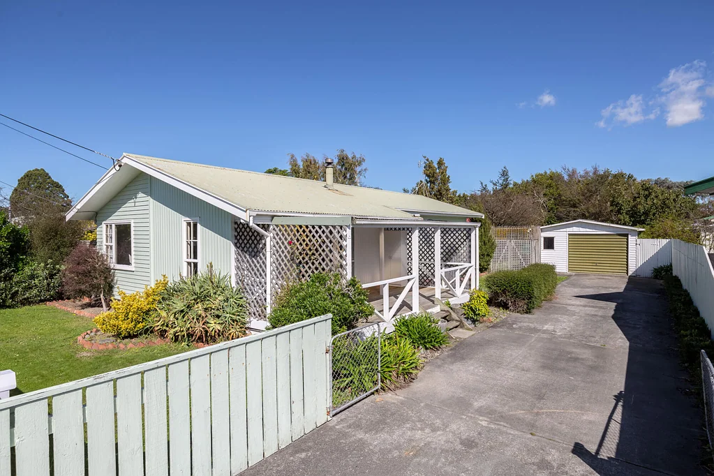 Featherston 3 Slaapkamer Central, sunny and ready for you!