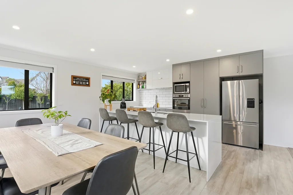 Feilding 3कमरा Quality, Comfort and a Patio Made for Summer