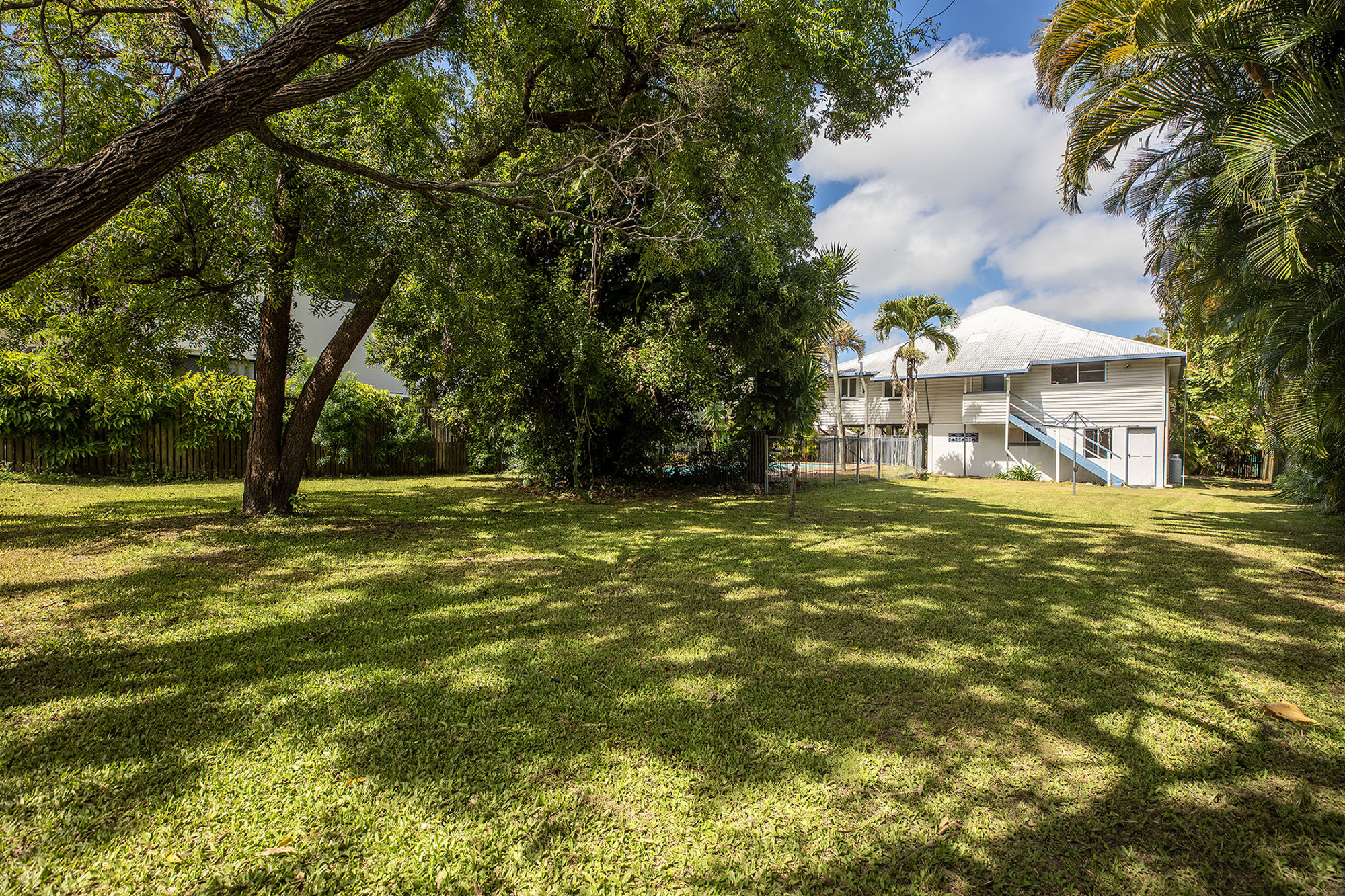 28 MEADOW ST, NORTH MACKAY QLD 4740, 0 chambres, 0 salles de bain, House