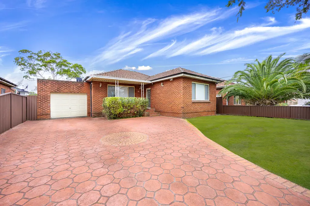 20 Latvia Avenue, Greenacre, NSW 2190
