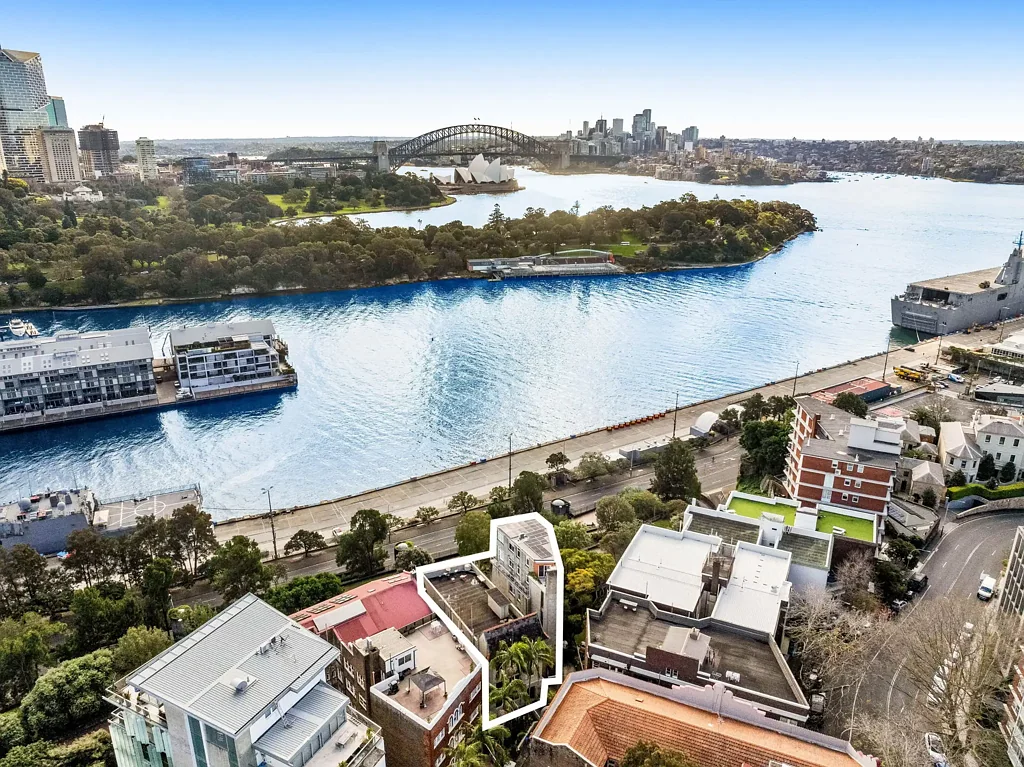 Potts Point 20房 繁华中心战略位置 世界级美景无遮挡 蓝筹机会开发投资 22米临海地段200度全景 绝佳豪华生活标准 DA Approved Development Opportunity with Uninterrupted Harbour Views