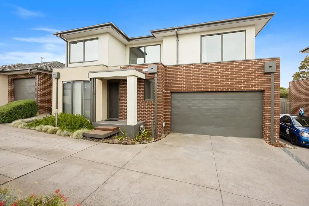 Modern Townhouse Living with Space to Grow!