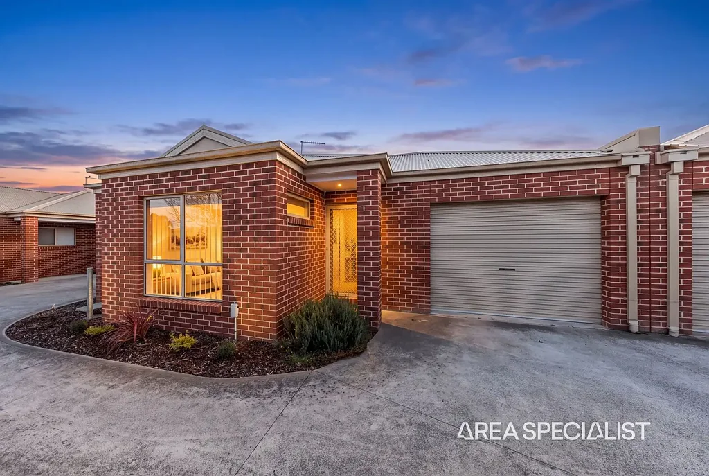 Pakenham 2房 简介：时尚、低维护生活，地段便利 The Brief: Stylish, Low-Maintenance Living in a Convenient Location