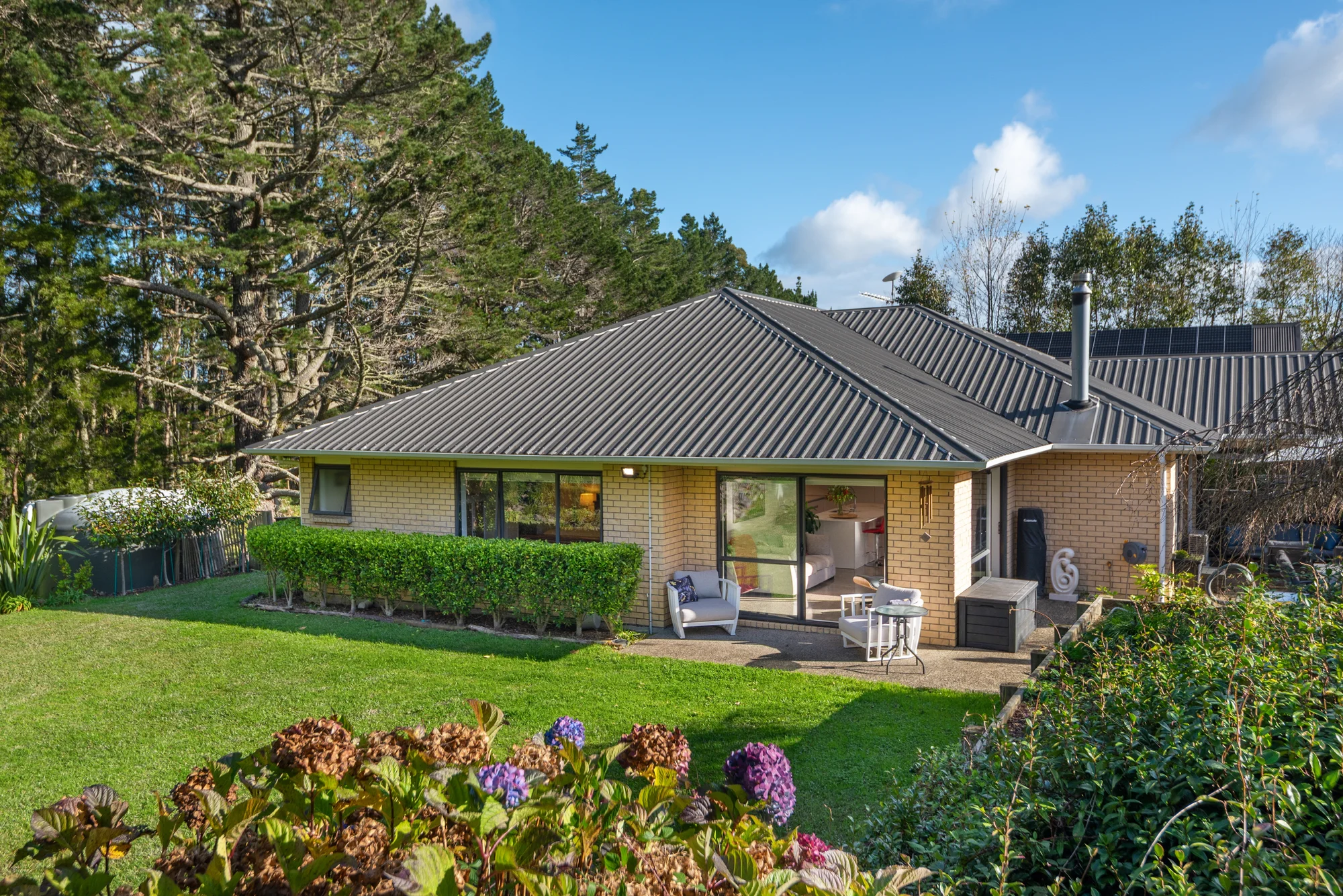 Lucas Heights 6 Slaapkamer Room for Business, Extended Family or Horses?