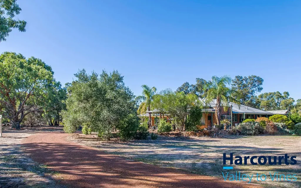 86 Hereford Way, Lower Chittering, WA 6084