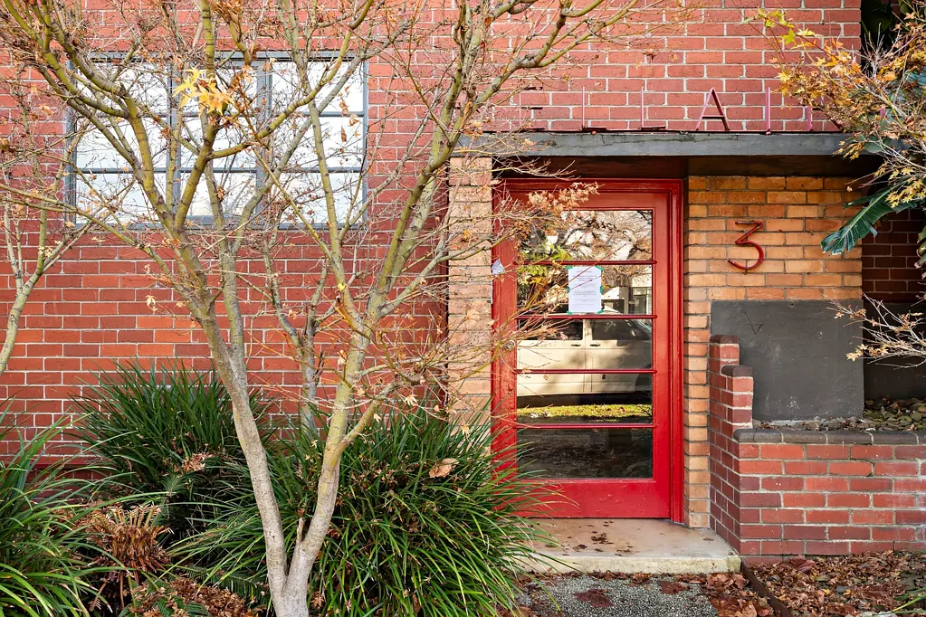 St Kilda West 1Zimmer Updated Art Deco with rooftop entertaining