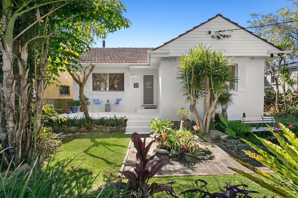 11 Rayner Avenue, Narraweena, NSW 2099