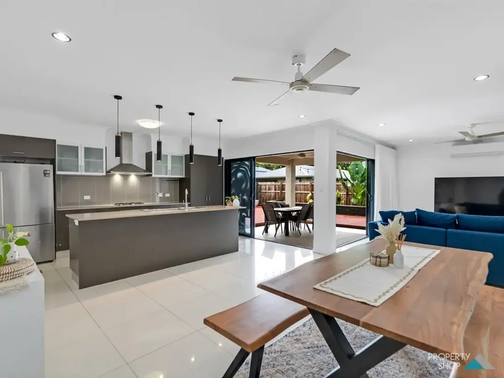 6 Coastline Pde, Trinity Beach, QLD 4879