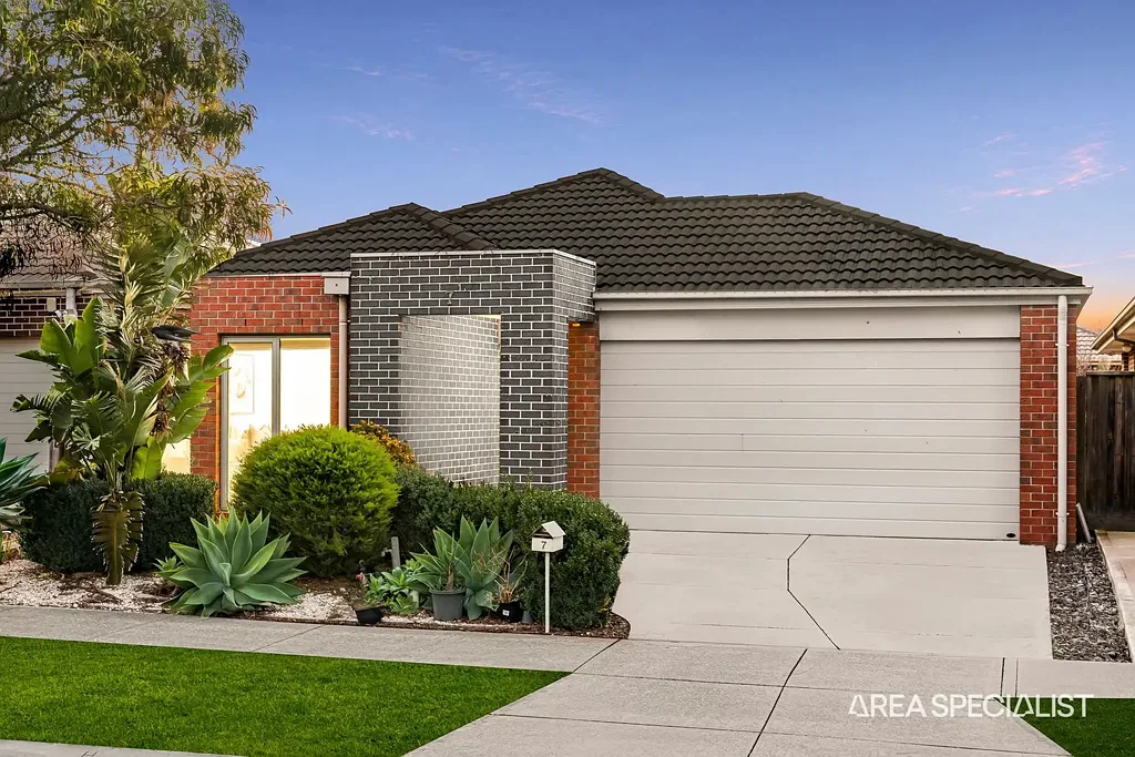 Tarneit 4 Bedroom The Brief: Spacious Family Living in a Convenient Location!!!