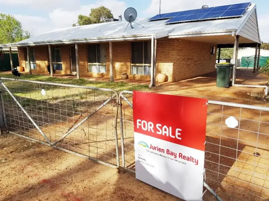 Dandaragan 3部屋 Great Brick Home with Shed and 848sqm Yard