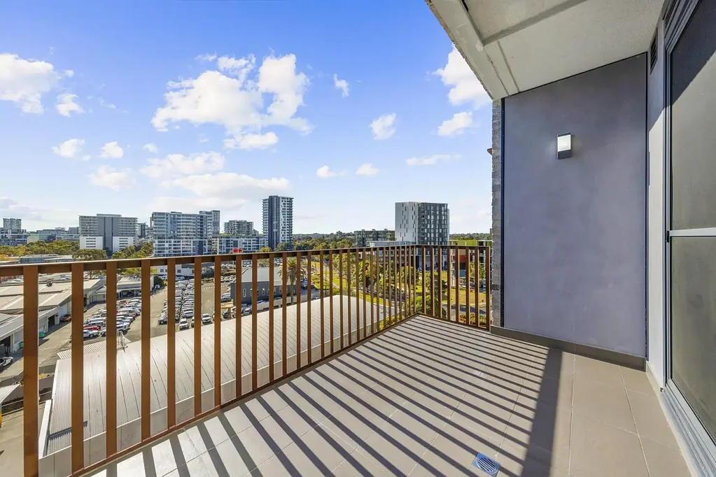 Rosebery 1 Bedroom North face one bedroom unfurnished apartment