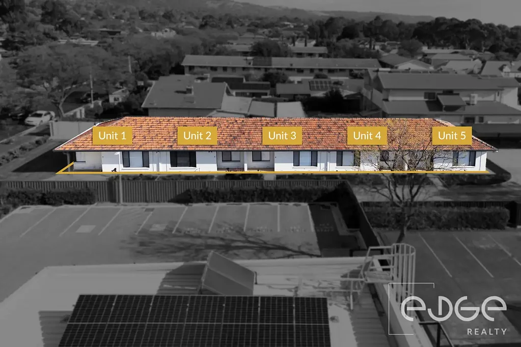 Glenside 10房  Rare City Fringe Investment - Five Renovated Solid Brick Units on 1,282sqm!