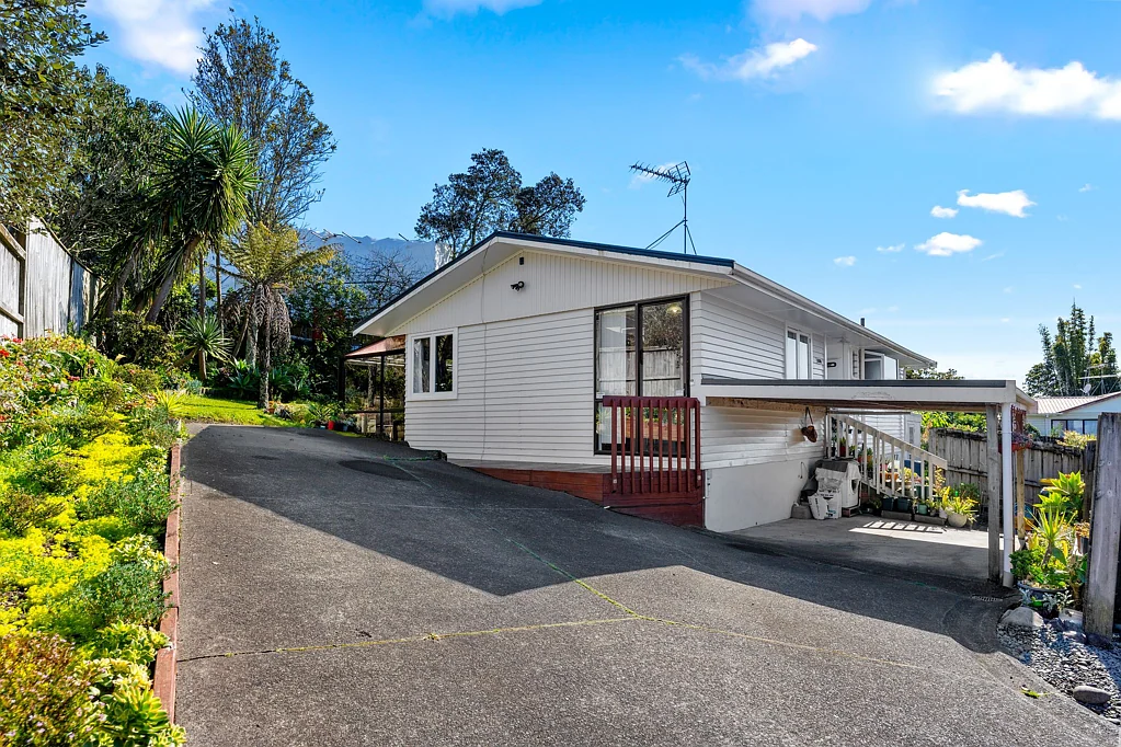 Glenfield 3房  UNDER OFFER: Open Homes Cancelled
