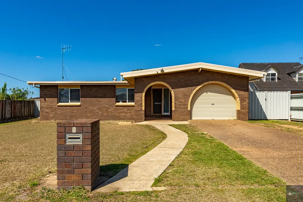 1 Rochelle Court, Avoca, QLD 4670