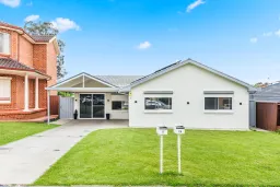 8 & 8A Kilcarn Place, Wakeley