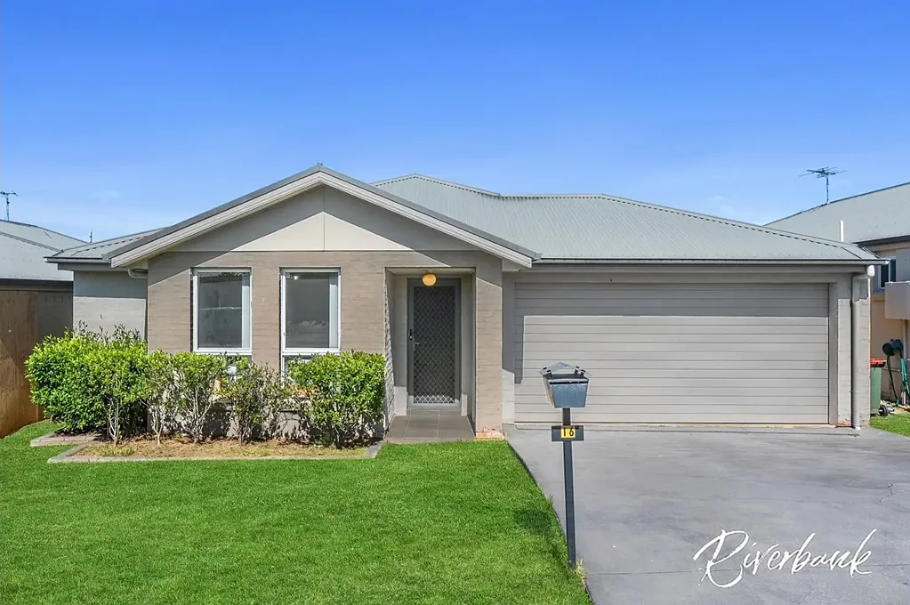 16 Fortune Street, Glenfield, NSW 2167