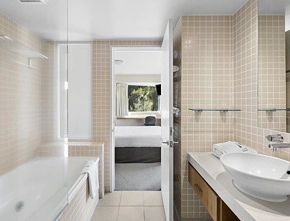 166A & B/35 Mountjoy Parade, Lorne, Geelong, 2房, 2浴, Unit
