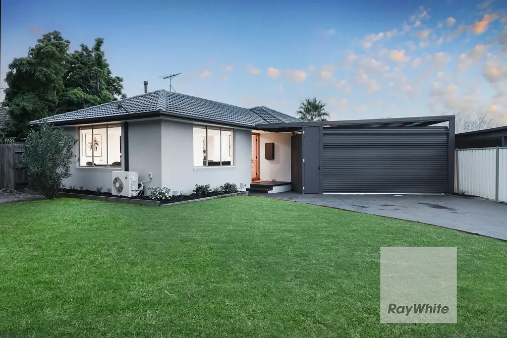 Gladstone Park 3部屋 Beautifully Renovated & Turn-Key in a Lovely Position!