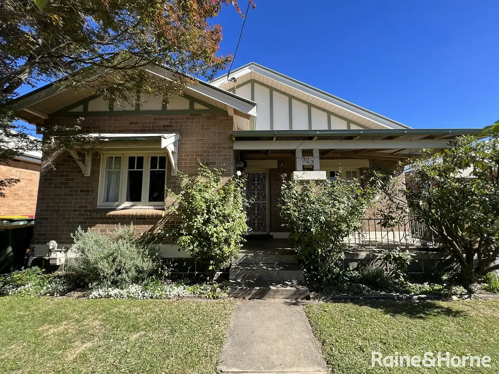 Sylish, Renovated & Central Home