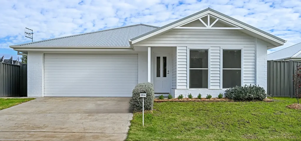 Mudgee 3房  ALMOST NEW
