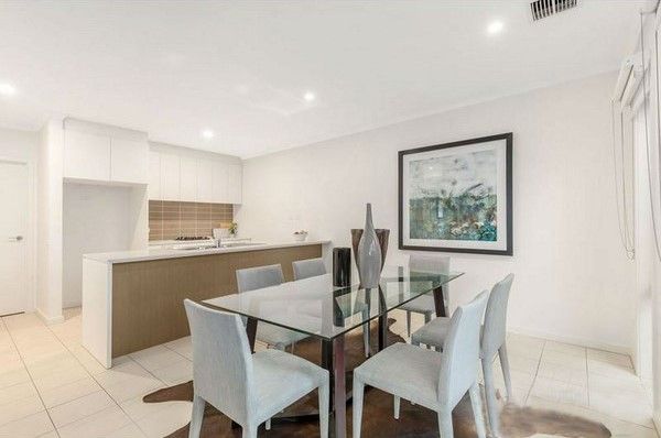 6 GROVE WAY, WANTIRNA SOUTH VIC 3152, 0 chambres, 0 salles de bain, Townhouse