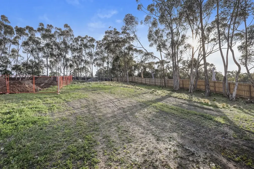 6 Grandeur Court, Greenvale, VIC 3059
