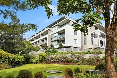 Lindfield 3Habitaciones North-East Aspect Dual-Level Living with Expansive Entertainer's Terrace