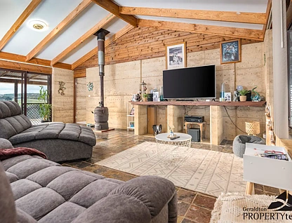 1010 Nanson-Howatharra Road, Howatharra, Outback (South), 3 ห้องนอน, 1 ห้องน้ำ, Lifestyle Property