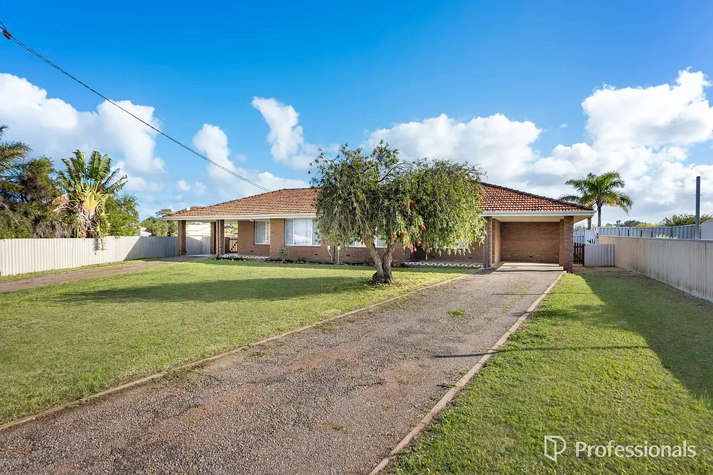 4A & B Bourdman Place, Spalding, WA 6530