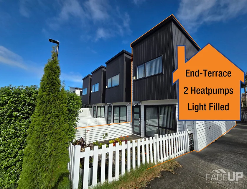 1A Camp X Place, Whenuapai, Waitakere City, 2房, 1浴, Townhouse