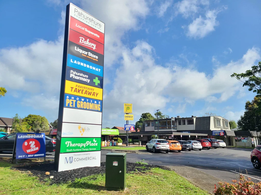 Papakura 51M² EX HAIR SALON FOR LEASE