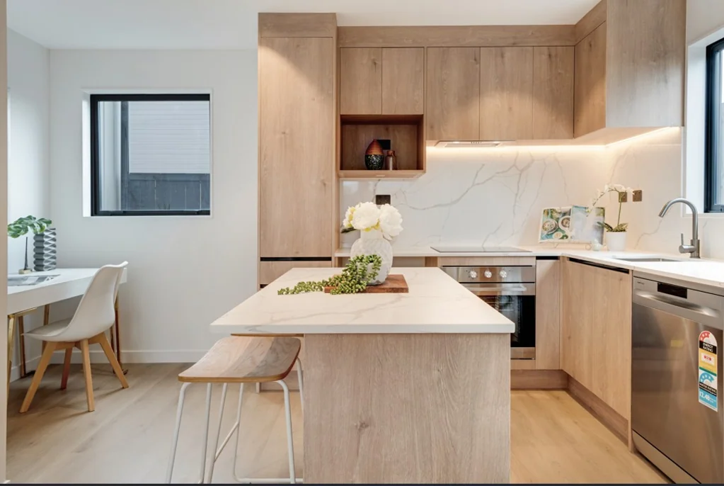 Papatoetoe 2房  "Quality Living with Strong Investment Potential"