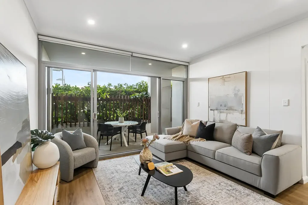 West Perth 2غرفة نوم COURTYARD LIVING IN THE PRESTIGIOUS WEST ONE