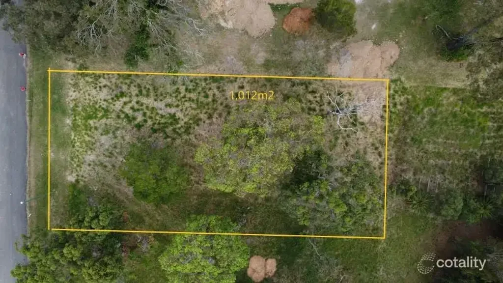 Macleay Island 岛上最后商业地块 1012m²高需求区 街面近20米 水景潜力 便利渡轮接驳 Rare Commercial Opportunity in Prime Island Location