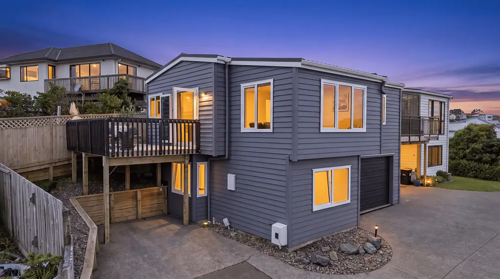 Paparangi 3Habitaciones Sun, Views & Effortless modern Living!