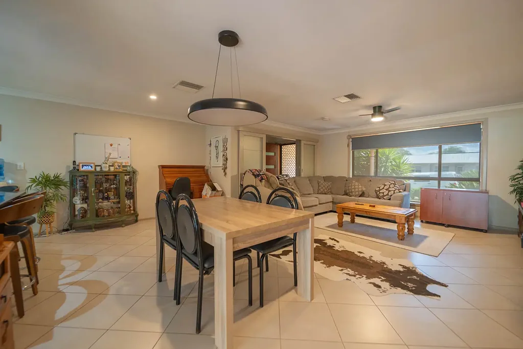 9 Thornbury Street, Parkes, NSW 2870