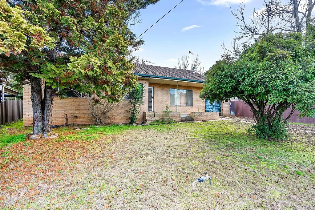 11 Ziegler Avenue, Kooringal, NSW 2650
