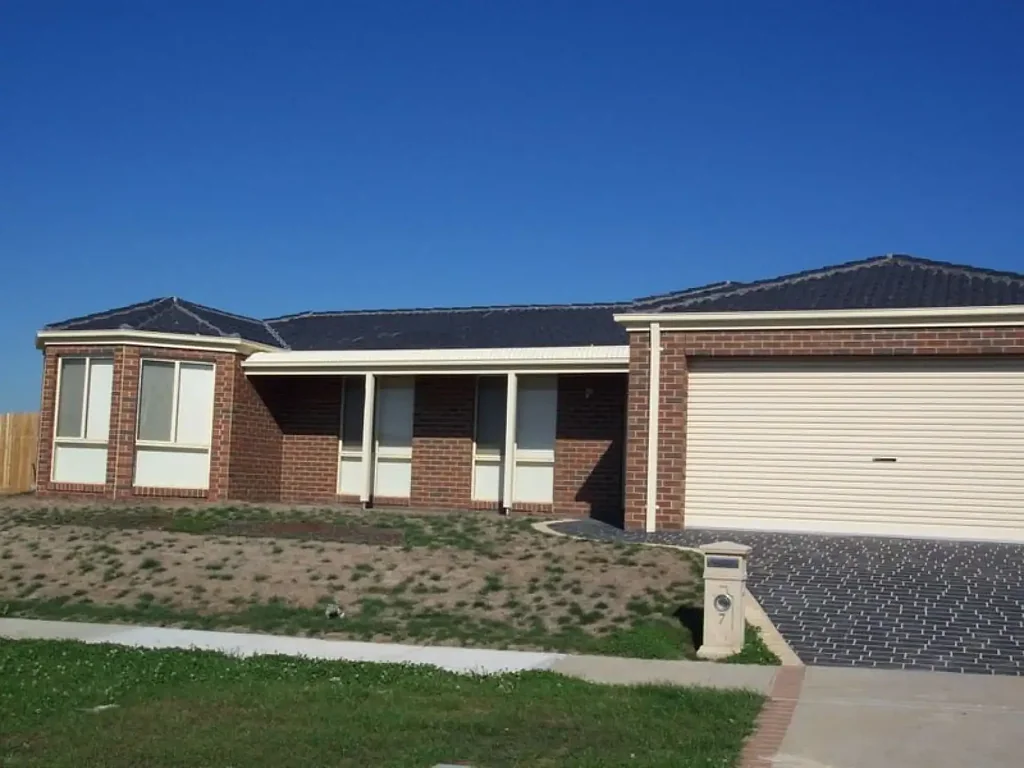 IMMACULATE 4 BEDROOM HOME!