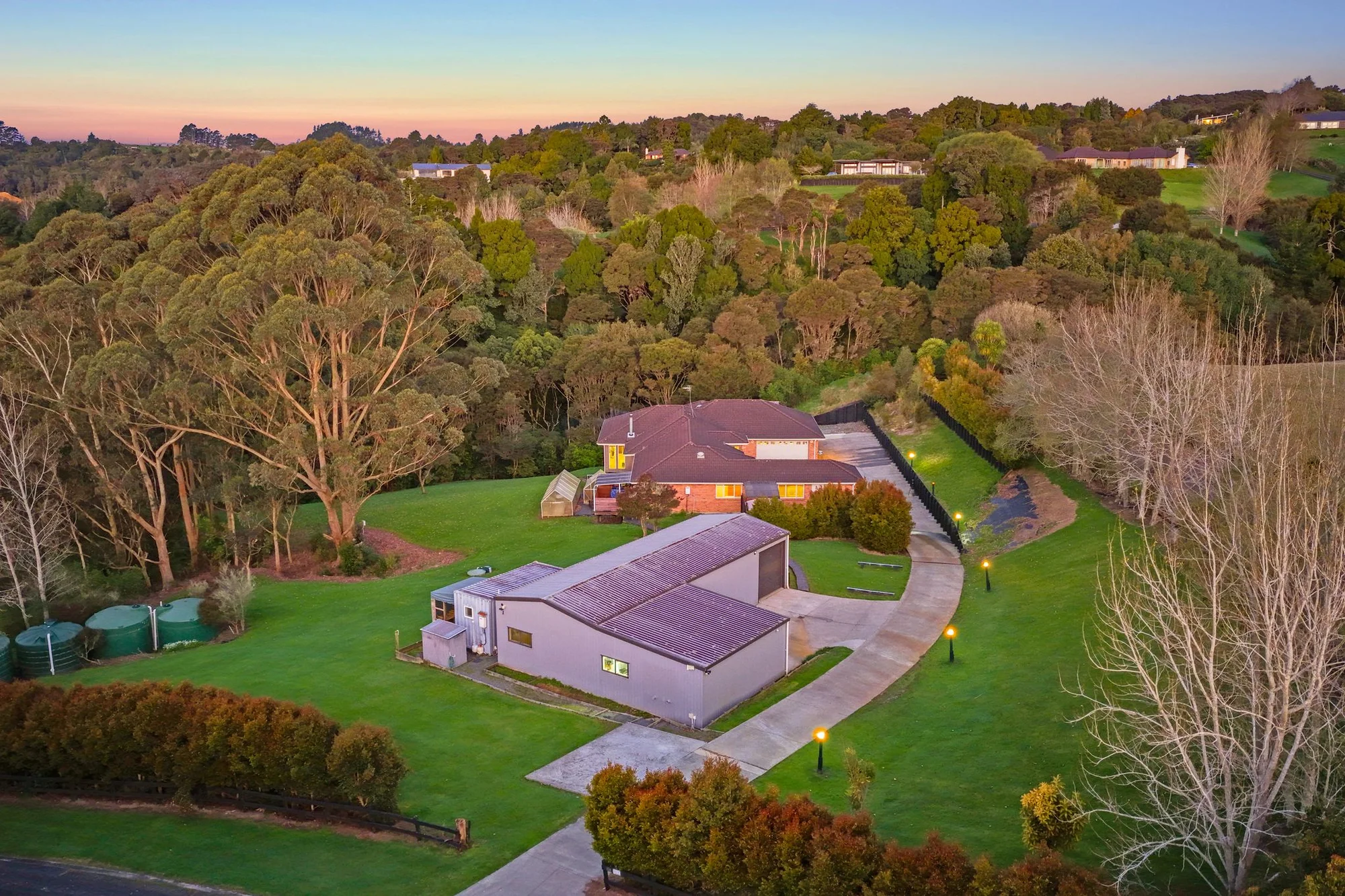 Drury 5Zimmer Lifestyle Living with Huge 144sqm Shed