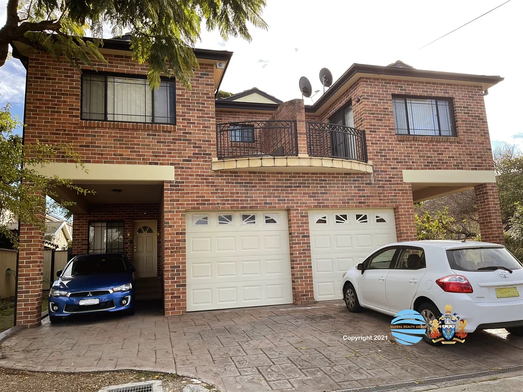 Bankstown 12房  Great Investment opportunity  -  4 homes