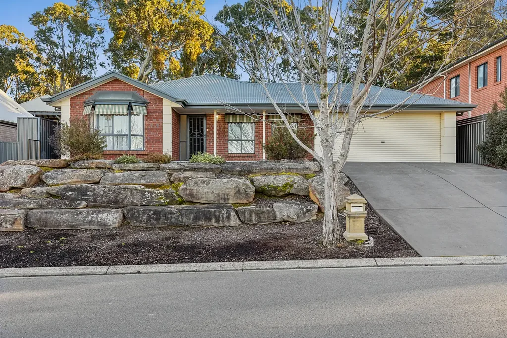 Hahndorf 4房  Quality built, large family home
