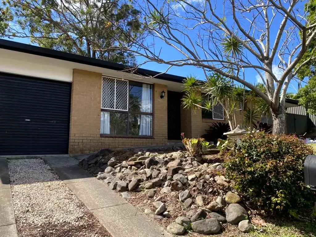 Modern & Freshly Updated 3-Bedroom Home - Spacious Yard & Open Plan Living