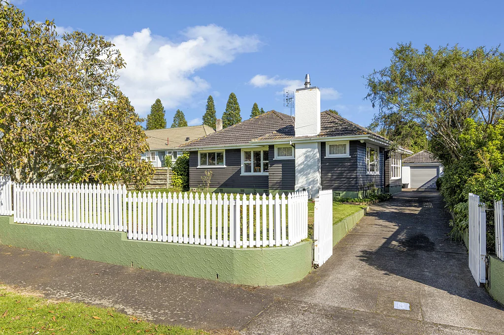 29 Plympton Street, Brooklands, New Plymouth, Taranaki