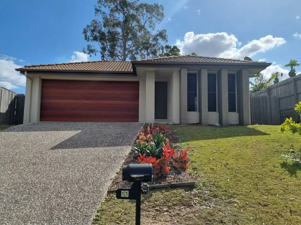 FAMILY HOME IN THE HEART OF HEATHWOOD - RENT REDUCED!