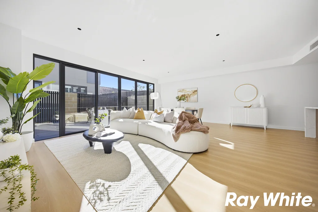 Box Hill 4Zimmer Expansive End-Position Residence with Approx. 300sqm Strata Area & North-South Aspect !!!