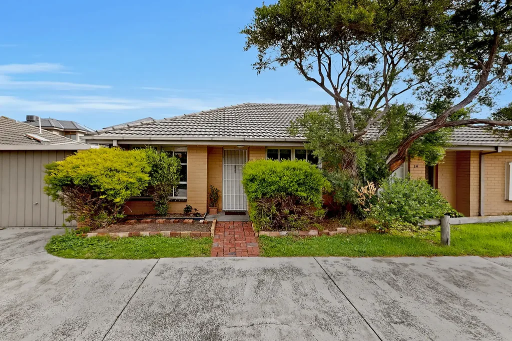 Spacious 2-Bedroom Villa in Prime Carnegie Location